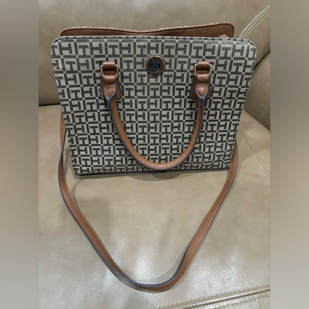 Tommy Hilfiger crossbody bag